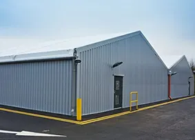 hangar extérieur